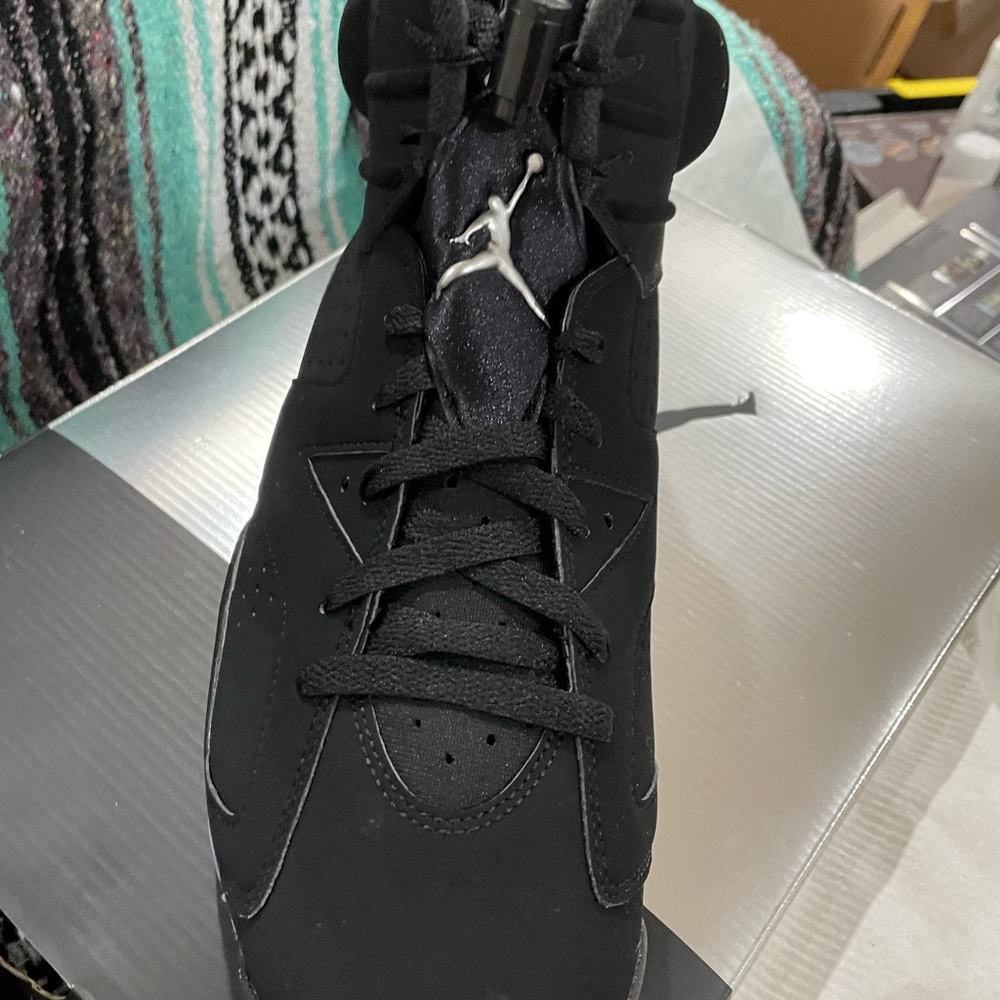 Size 11 Jordan 6 “chrome”